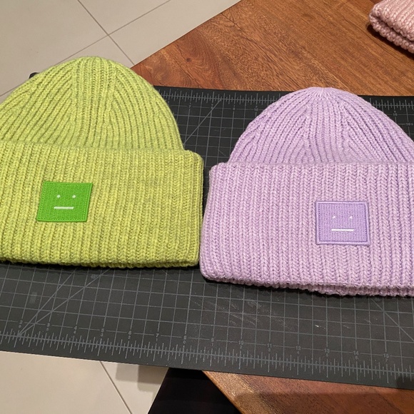 real vs fake Acne Studios beanie - Picture 9 of 10